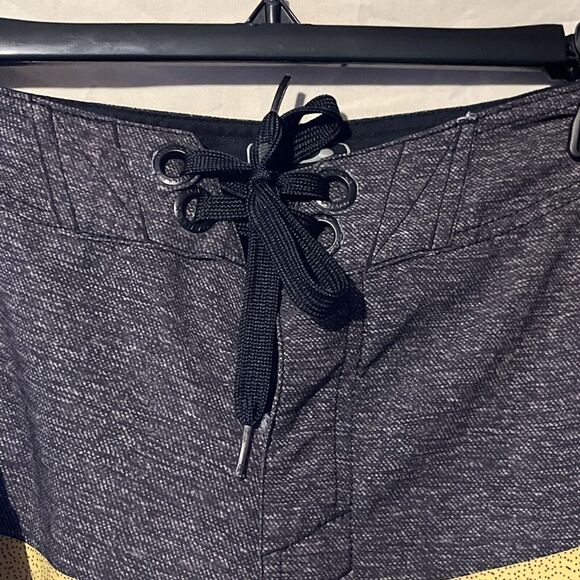Oakley Men's‎ Swim Trunks Size 31 - Picture 3 of 5